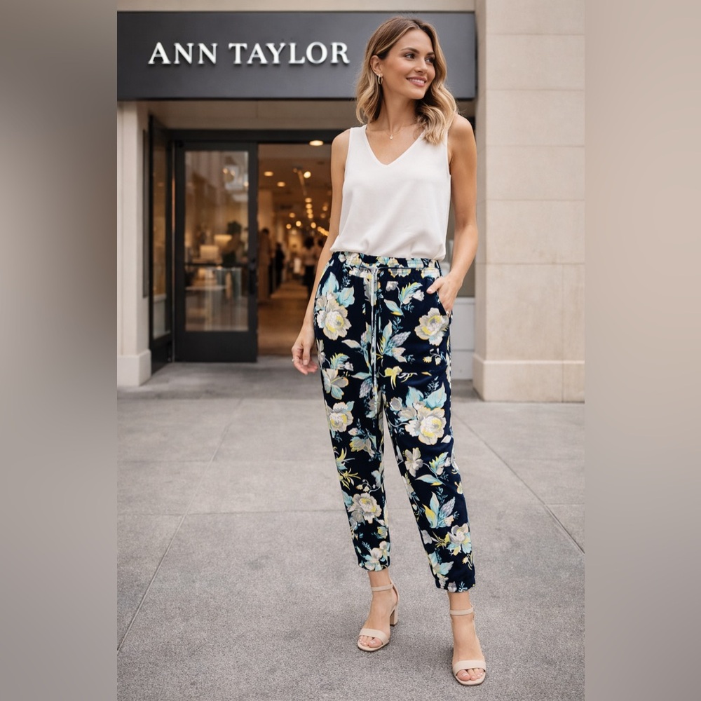 Ann Taylor Navy Floral Drawstring Jogger Pants, Size S
